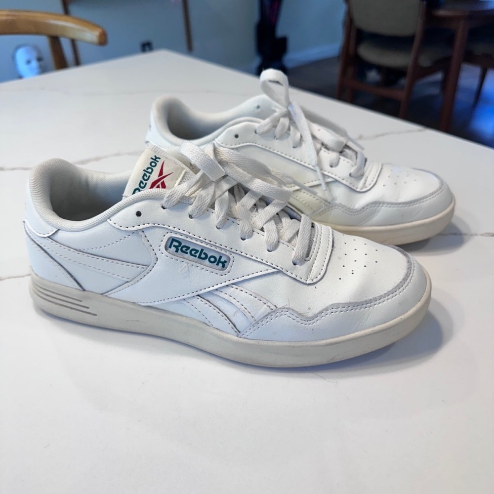 Reebok tennis sneaker